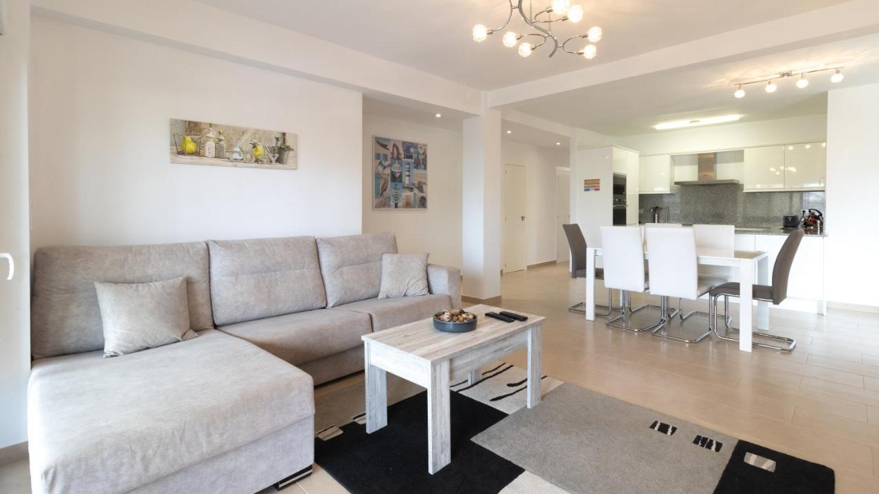Modern 2 Bedroom Apartment 100 M From The Beach Javea Exterior photo